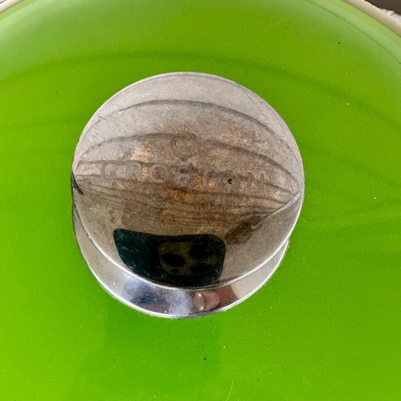 Crofton vintage Vibrant Lime Green Cast Iron Dutch Oven - Picture 4 of 11